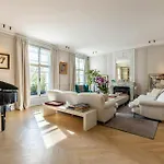 Le Haussmannien Chic